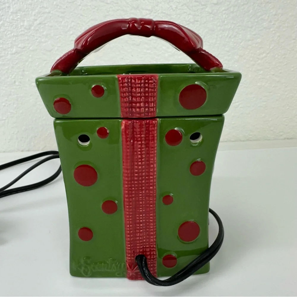 Scentsy All Wrapped Up Full Size Warmer Christmas Gift Holiday Collection Decor